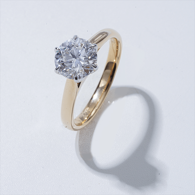 Cincin Pertunangan Berlian Solitaire Makmal Emas 14K