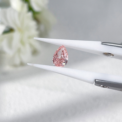 Pear Cut Vivid Pink Lab Grown Diamond dengan Sijil IGI