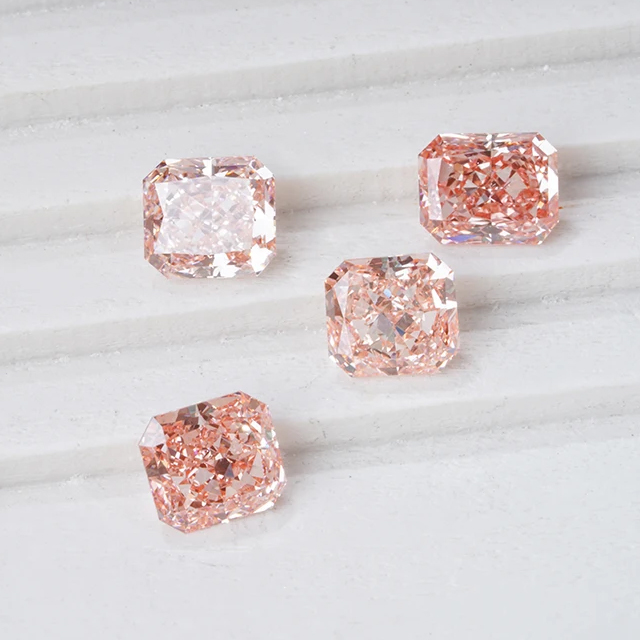 Vivid Pink Radiant Cut VS Lab Grown Diamond dengan IGI